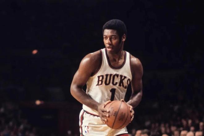 强外线防守 强外线防守